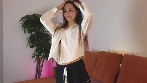 Snapshot of yourcandycrush chatting on 12, 1, 2025 Caroline online show from 12, 1, 2025