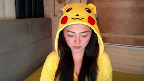 JEN  online show from 27, 2, 2025