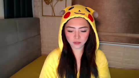 JEN  online show from 28, 2, 2025