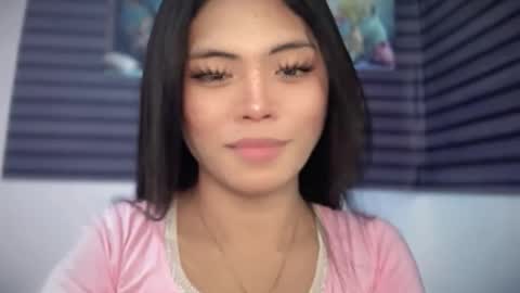 Snapshot of yourehot_pretty chatting on 14, 5, 2026 Do read my bio online show from 14, 5, 2026