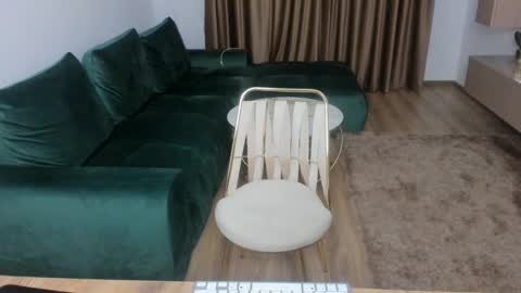 Evelline online show from 28, 2, 2025