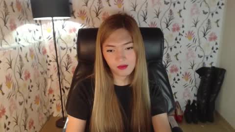 Snapshot of yourfavorateroxxx chatting on 6, 1, 2025 Roxxx online show from 6, 1, 2025