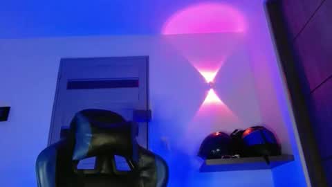 Snapshot of yourfavorite_bigclit chatting on 23, 4, 2026 yourfavorite_bigclit online show from 23, 4, 2026