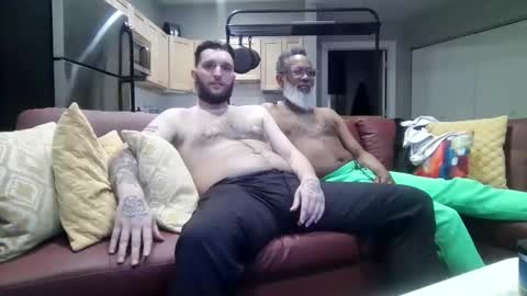 Snapshot of yourfavoritebartender chatting on 4, 3, 2026 Hey Im Justin online show from 4, 3, 2026