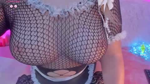 Snapshot of yourgirl11555 chatting on 8, 11, 2025 Liza online show from 8, 11, 2025