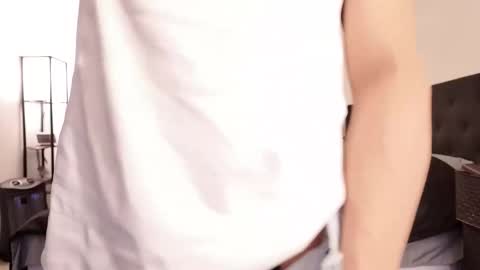 Snapshot of yourguuy21 chatting on 1, 3, 2026 yourguuy21 online show from 1, 3, 2026