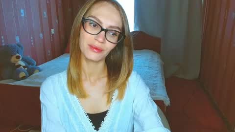 Snapshot of yourladysunshine chatting on 7, 6, 2026 Ksyusha online show from 7, 6, 2026