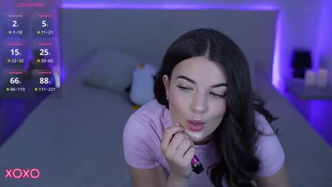 L O L A online show from 11, 9, 2025