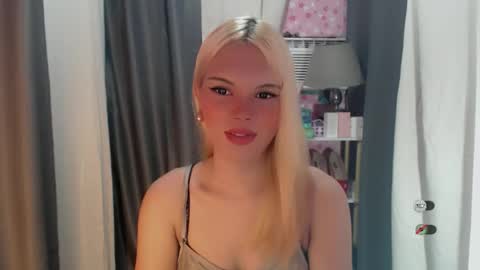 Snapshot of yourlovekylie chatting on 7, 6, 2026 KYLIE MORE online show from 7, 6, 2026