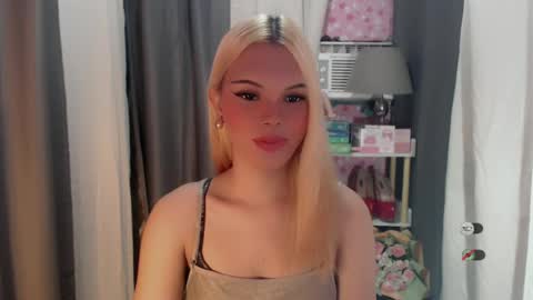 Snapshot of yourlovekylie chatting on 14, 6, 2026 KYLIE MORE online show from 14, 6, 2026