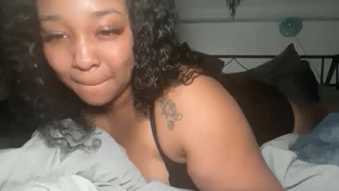 YOURMOMMY online show from 27, 3, 2026