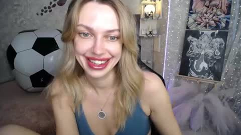 Snapshot of yournickyadamidi chatting on 22, 6, 2026 Nicky online show from 22, 6, 2026