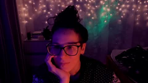 Snapshot of yourscosmic chatting on 22, 12, 2024 Yours Cosmic online show from 22, 12, 2024