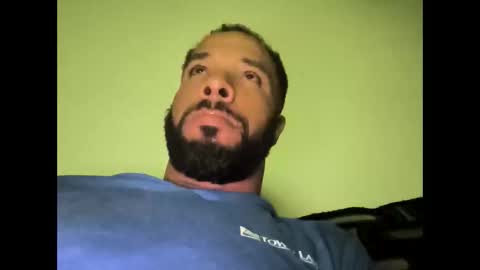 Snapshot of yoursexydaddy79 chatting on 12, 10, 2025 mother fucker online show from 12, 10, 2025