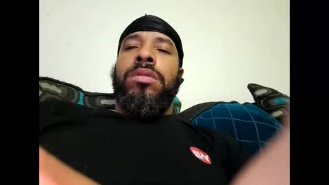 Snapshot of yoursexydaddy79 chatting on 16, 12, 2025 mother fucker online show from 16, 12, 2025