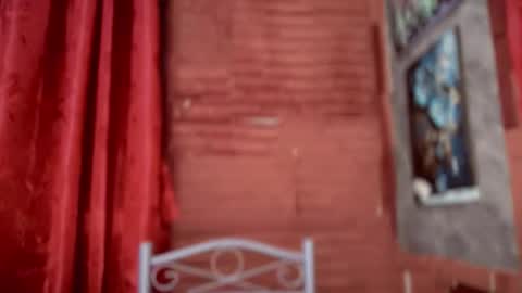 yoursweetgirl_zia online show from 4, 4, 2026