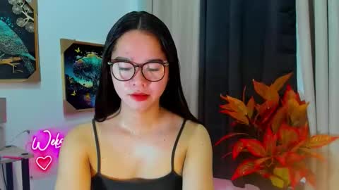 yourtinybunny online show from 4, 12, 2025