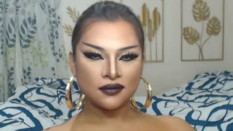 Snapshot of yourtrannyqueenxxx chatting on 1, 7, 2026 Anastacia Grey online show from 1, 7, 2026