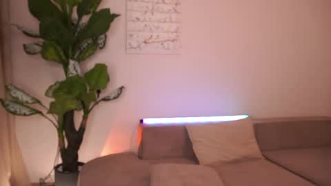 youw4ntthis online show from 19, 4, 2026