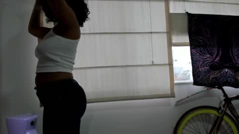 elizabeth  ju   online show from 6, 2, 2025