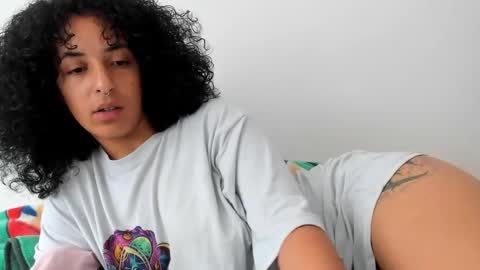 elizabeth  ju   online show from 17, 2, 2025