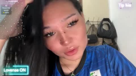 yrdrmgrl_jennie26 online show from 11, 3, 2026