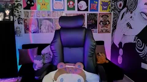    rawr   Anne Independent model      online show from 11, 2, 2026