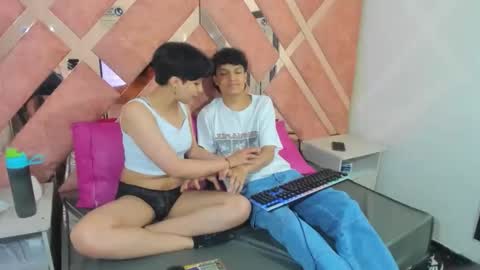 Yui  Rin online show from 28, 11, 2025