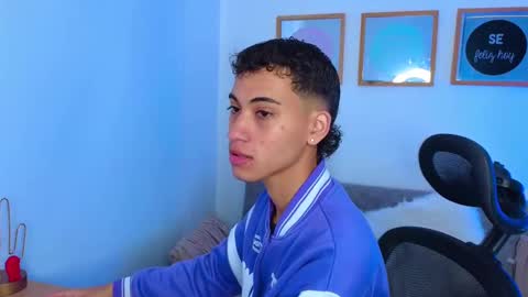 yulian_vasquez online show from 12, 9, 2025
