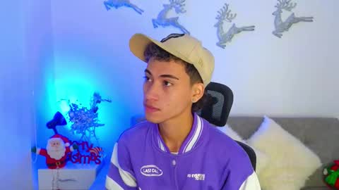 yulian_vasquez online show from 8, 1, 2026