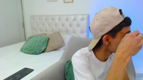 yulian_vasquez online show from 23, 2, 2026