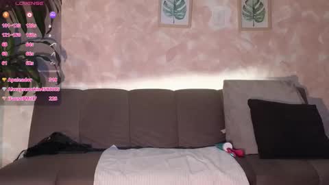 yuliethpetite online show from 20, 3, 2026