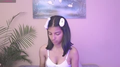 Snapshot of yuliethpetite chatting on 8, 6, 2026 yuliethpetite online show from 8, 6, 2026