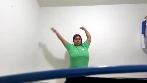 Snapshot of yulissa18 chatting on 31, 10, 2025 Yuli and SaraIndependent model online show from 31, 10, 2025