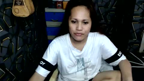 Snapshot of yumi_white chatting on 11, 6, 2026 yumi online show from 11, 6, 2026