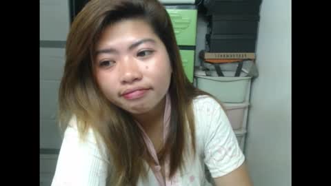 Snapshot of yummy_chesca chatting on 17, 10, 2025 yummy chesca online show from 17, 10, 2025