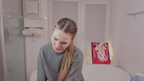 Snapshot of yummyemiily chatting on 15, 2, 2026 Emily online show from 15, 2, 2026