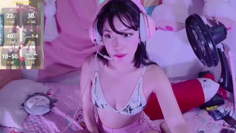 Snapshot of yuna_pink666 chatting on 11, 11, 2025 yuna_pink666 online show from 11, 11, 2025