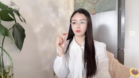 YunEr online show from 25, 2, 2025