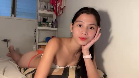 Snapshot of yuri_kai chatting on 21, 11, 2025 yuri online show from 21, 11, 2025