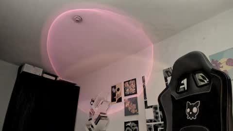 paola online show from 6, 4, 2026