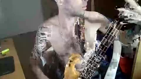 Yuumi online show from 9, 10, 2025