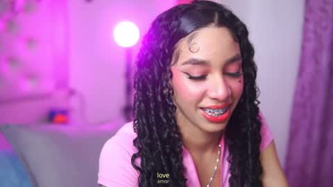 Yuyi Cam online show from 23, 10, 2025