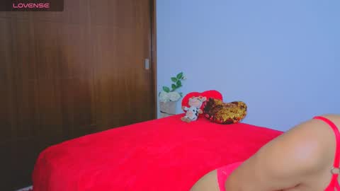 yuzii Im new to these pages so I hope you guys are kind to me. online show from 11, 10, 2025