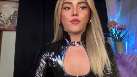 Miss Cali online show from 22, 10, 2025