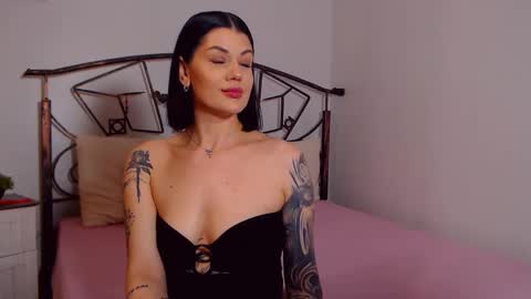 I V Y   online show from 20, 3, 2026