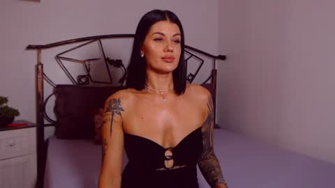 I V Y   online show from 7, 7, 2026