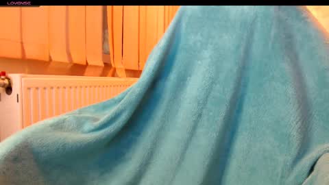 Snapshot of yzza_suave chatting on 12, 2, 2025 yzza_suave online show from 12, 2, 2025