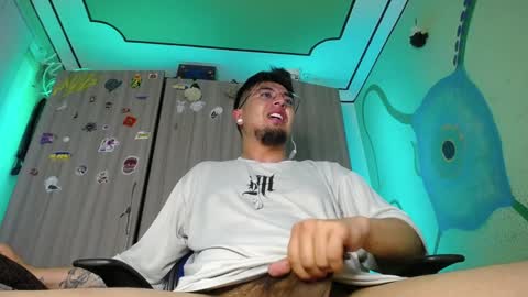 Zac Freelance model online show from 21, 1, 2025