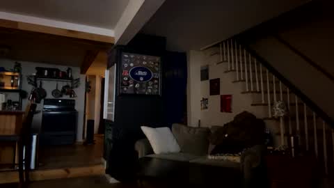 zach42104 online show from 28, 2, 2025